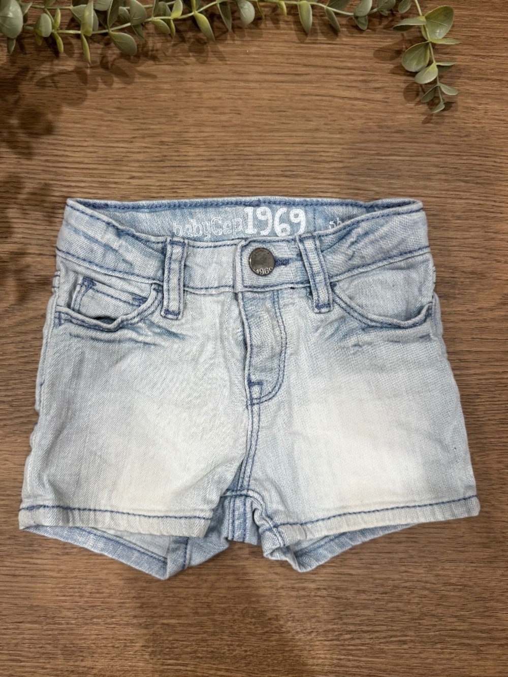 Baby Gap 1969 Girls 3Y Light Wash Denim Jean Shorts